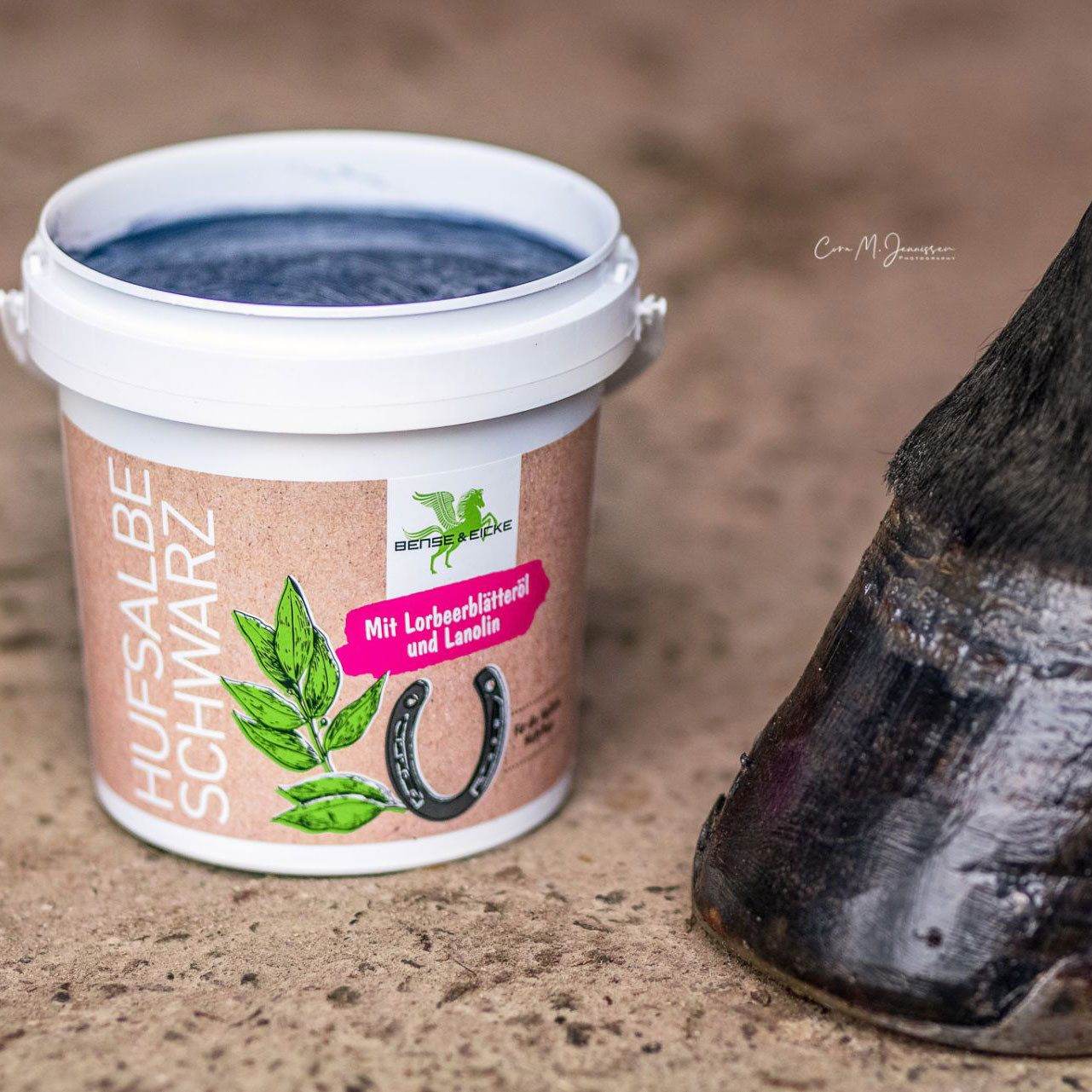 BENSE_EICKE_201_HUFSALBE_SCHWARZ_500ML_DETAIL